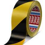 TESA ÖNTAPADÓ PADLÓJELÖLŐ JELZŐ RAGASZTÓSZALAG FEKETE/SÁRGA 50 MM X 33 M - (60760-00093-15)